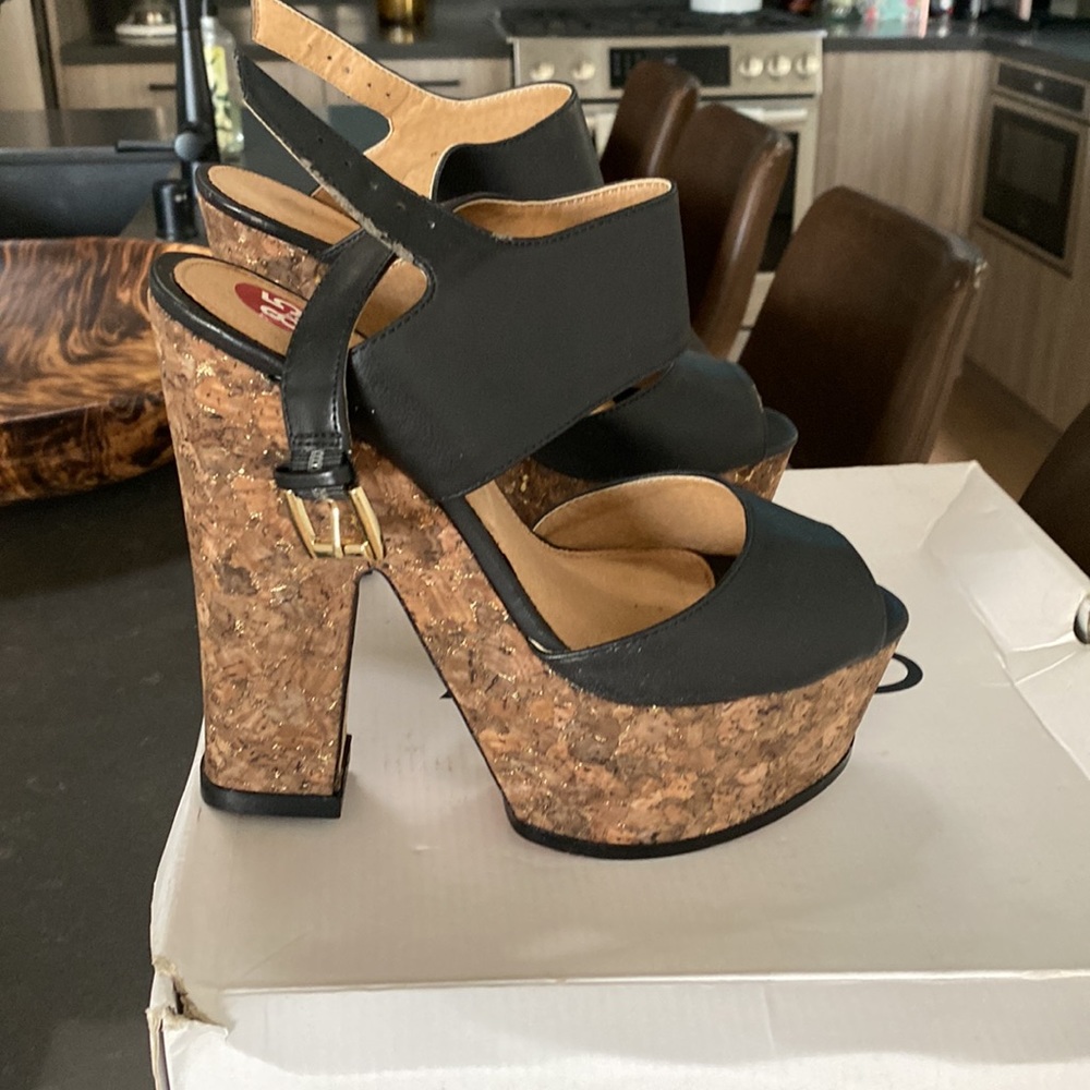 Aldo platform sandals — New in box!